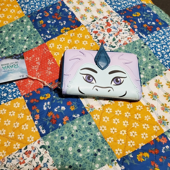 Raya the last dragon loungefly wallet - Picture 1 of 4